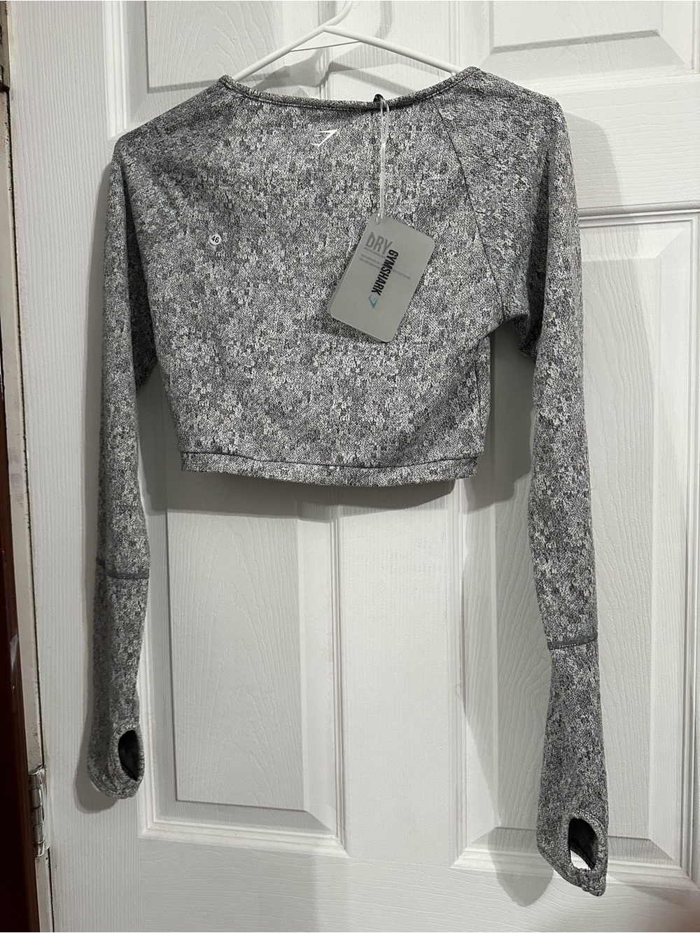 NWT Gymshark Long Sleeve Crop Top with Thumbholes – Gray Marl-Size Small